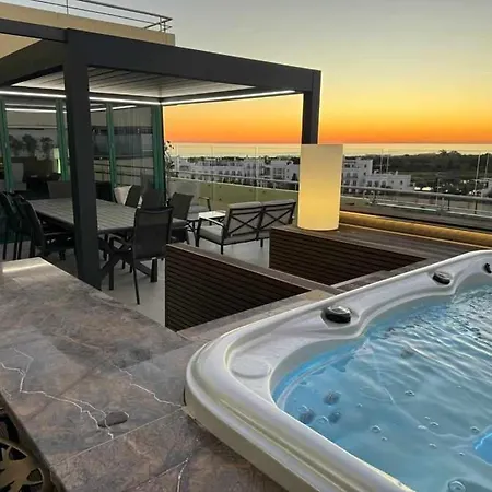 Marina Penthouse Aquamar 606 * Vilamoura