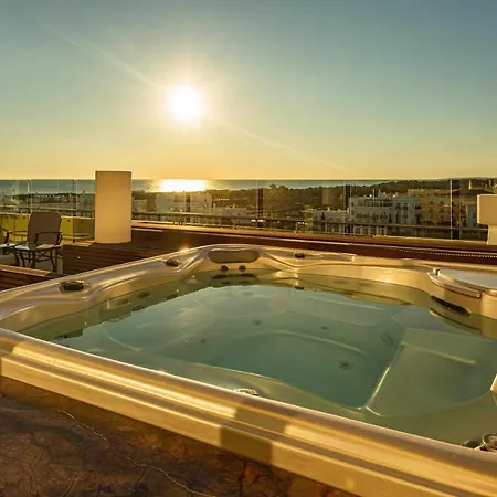 Marina Penthouse Aquamar 606 * Vilamoura
