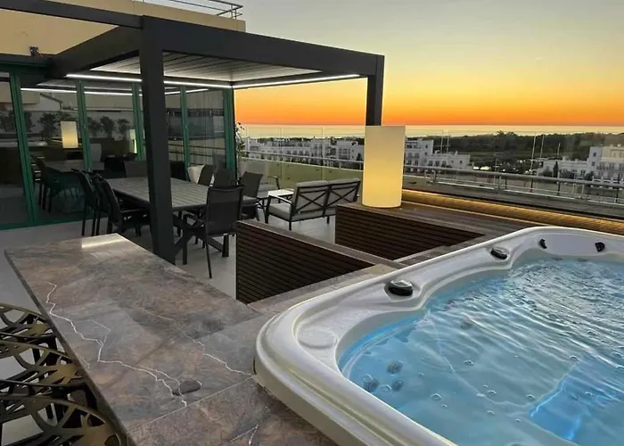 Marina Penthouse Aquamar 606 * Vilamoura